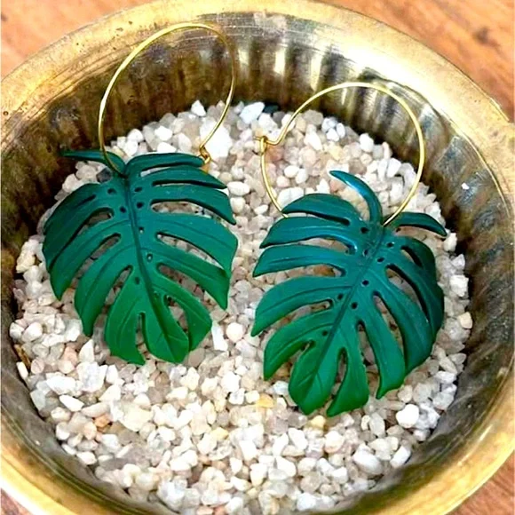 Monstera Gold Hoop Earrings - Picture 2 of 4